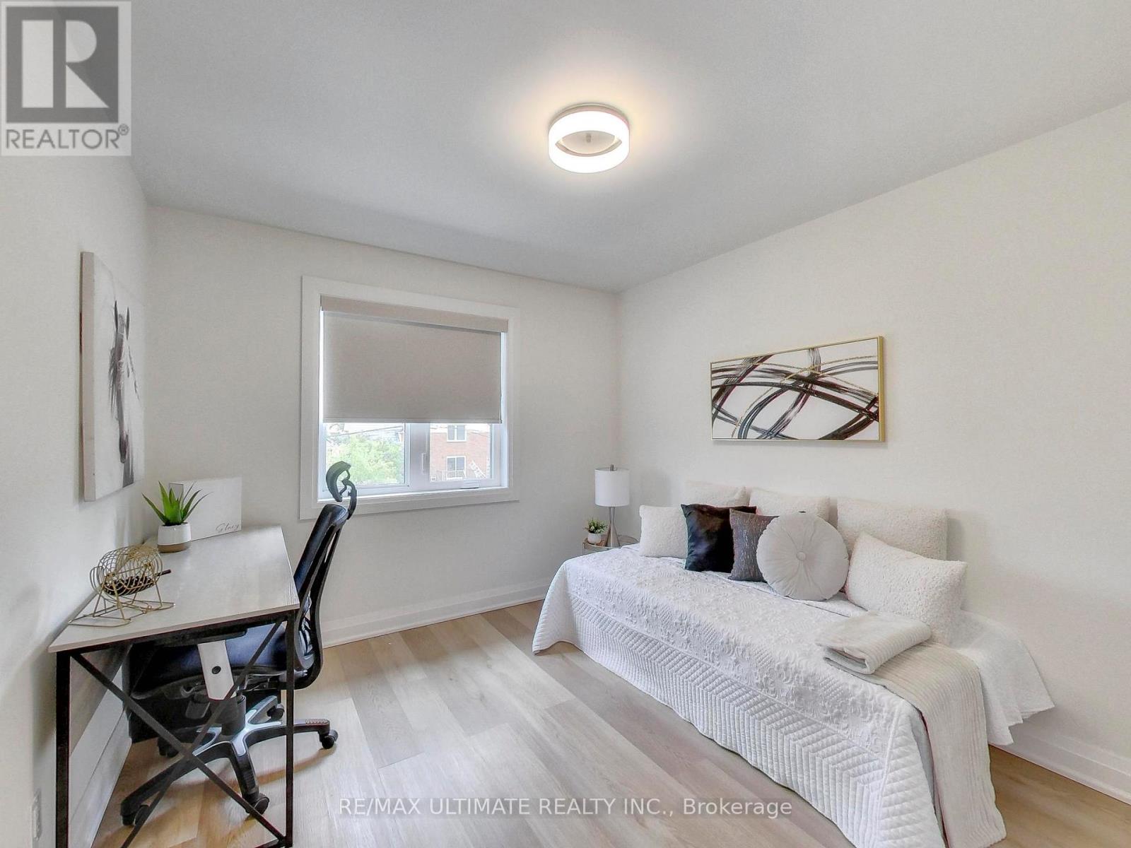 11 Blandorman Road, Toronto, Ontario  M6L 2L7 - Photo 27 - W13465454