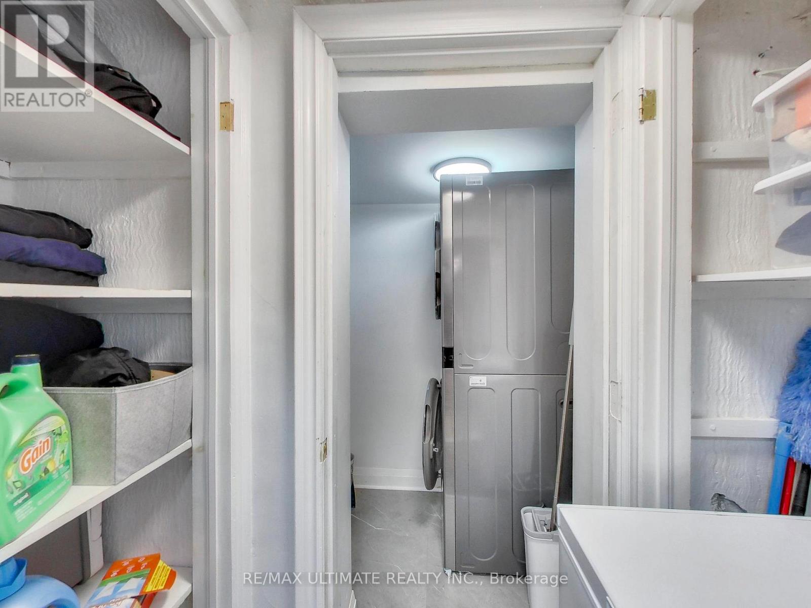 11 Blandorman Road, Toronto, Ontario  M6L 2L7 - Photo 33 - W13465454