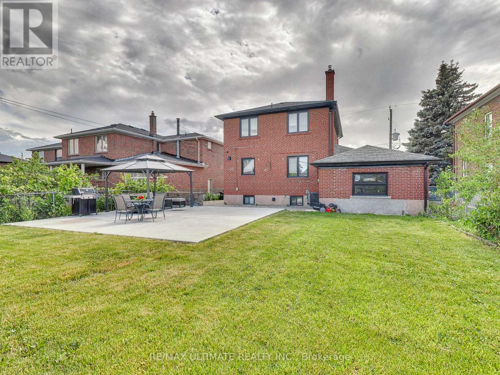 11 Blandorman Road, Toronto, Ontario  M6L 2L7 - Photo 44 - W13465454