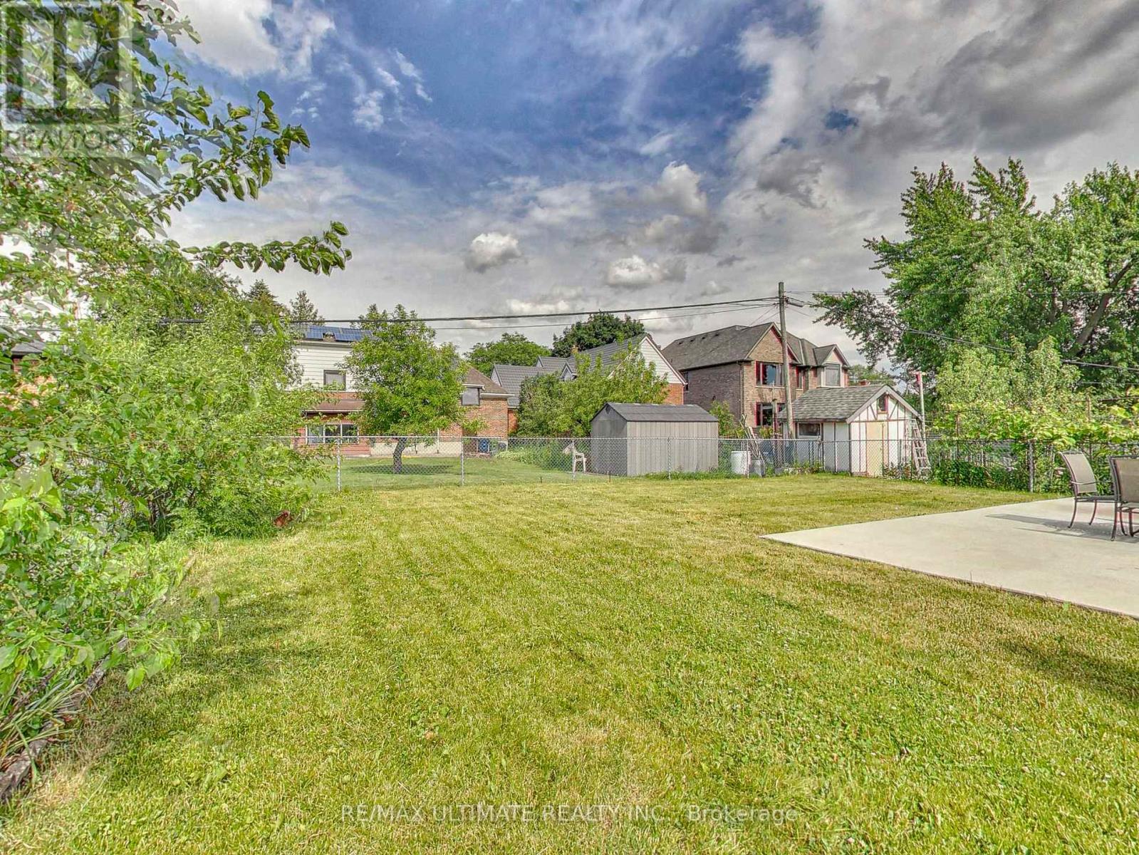 11 Blandorman Road, Toronto, Ontario  M6L 2L7 - Photo 45 - W13465454