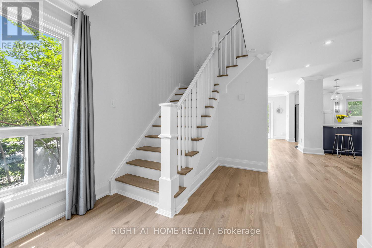 6760 Dolmage Court, Mississauga, Ontario  L5N 4V9 - Photo 19 - W13465504