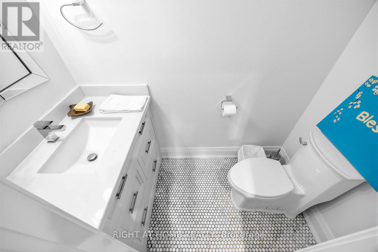 6760 Dolmage Court, Mississauga, Ontario  L5N 4V9 - Photo 20 - W13465504