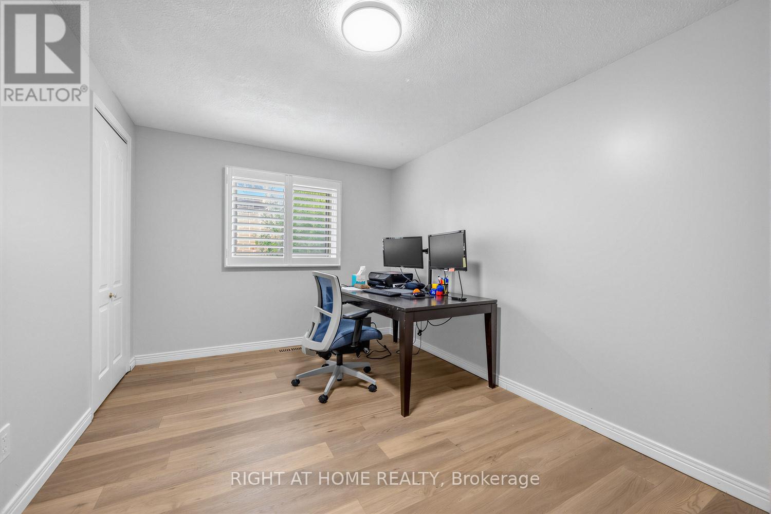6760 Dolmage Court, Mississauga, Ontario  L5N 4V9 - Photo 24 - W13465504