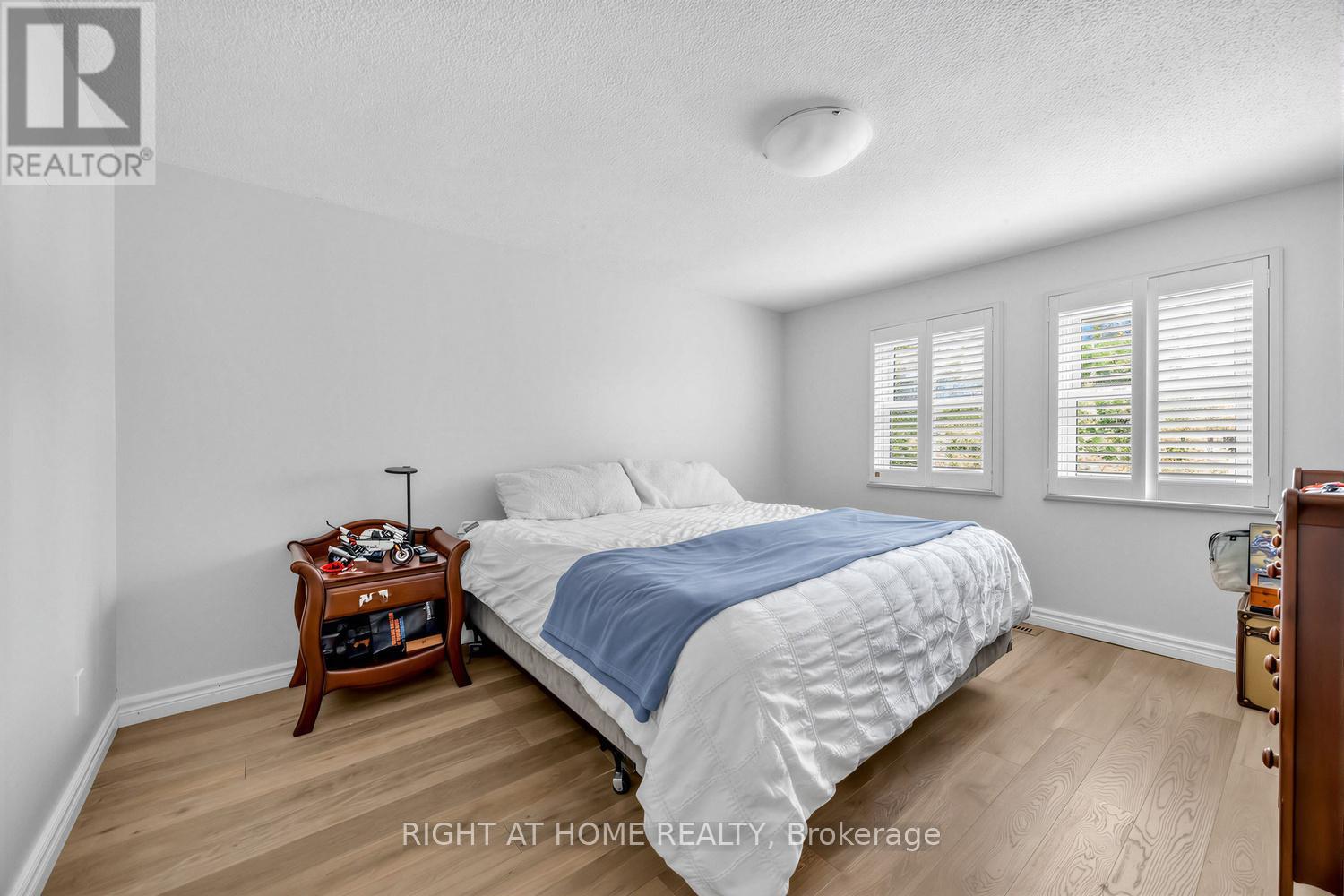 6760 Dolmage Court, Mississauga, Ontario  L5N 4V9 - Photo 28 - W13465504
