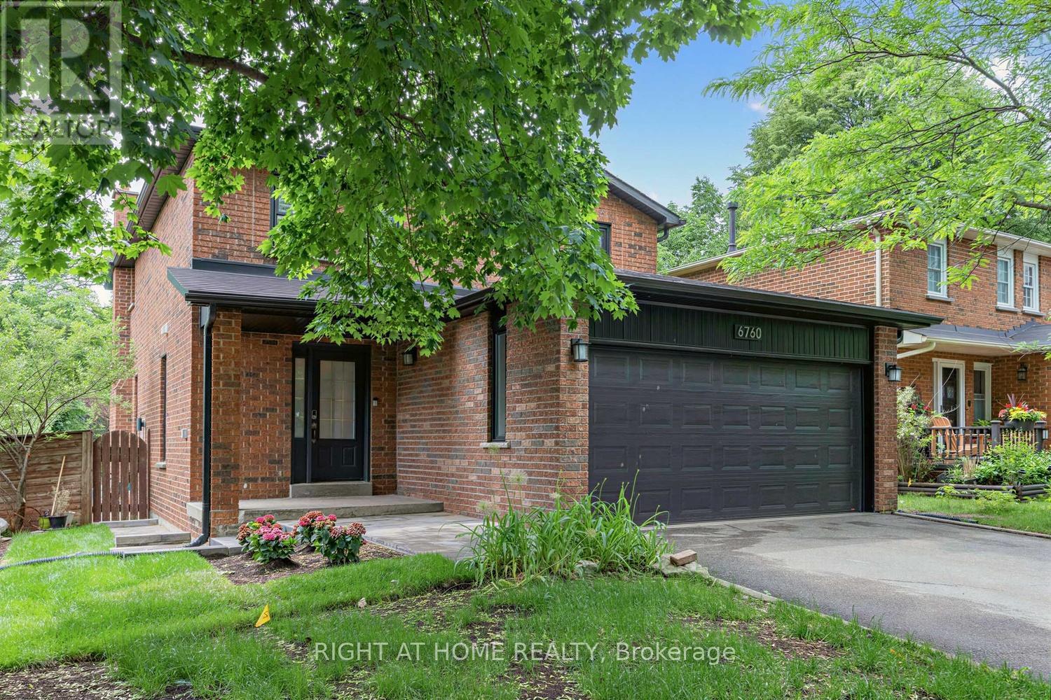 6760 Dolmage Court, Mississauga, Ontario  L5N 4V9 - Photo 3 - W13465504