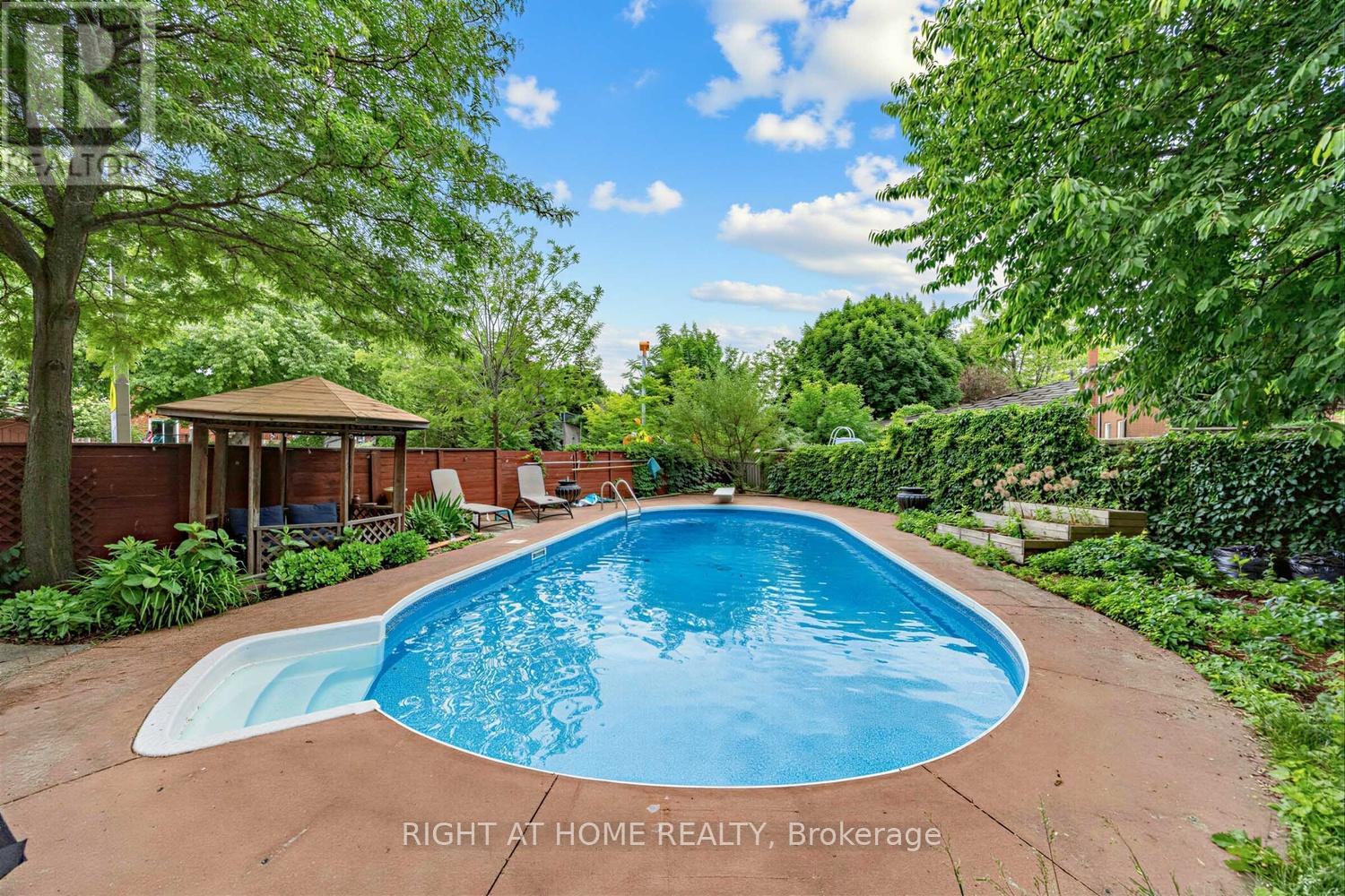 6760 Dolmage Court, Mississauga, Ontario  L5N 4V9 - Photo 32 - W13465504