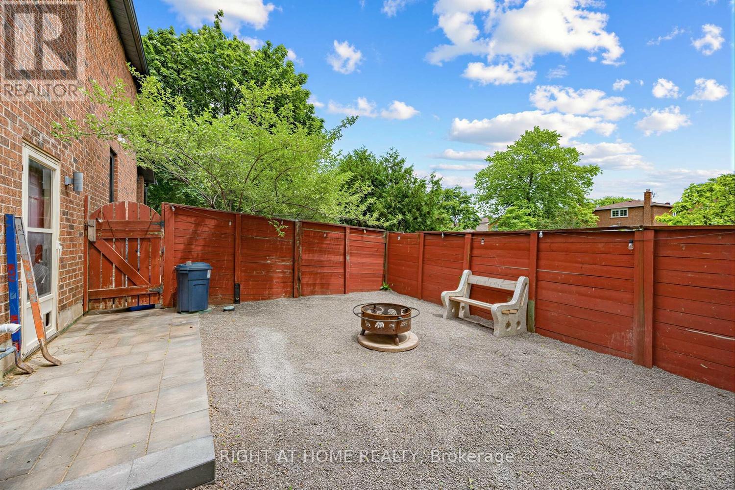 6760 Dolmage Court, Mississauga, Ontario  L5N 4V9 - Photo 36 - W13465504