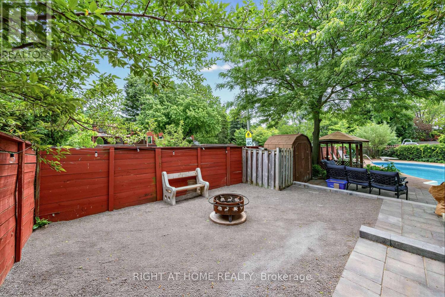 6760 Dolmage Court, Mississauga, Ontario  L5N 4V9 - Photo 37 - W13465504