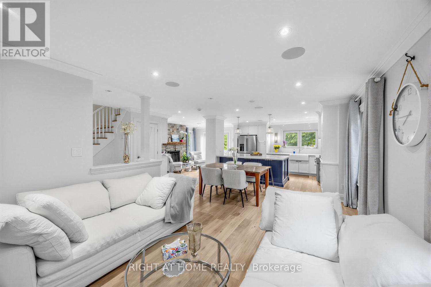 6760 Dolmage Court, Mississauga, Ontario  L5N 4V9 - Photo 6 - W13465504
