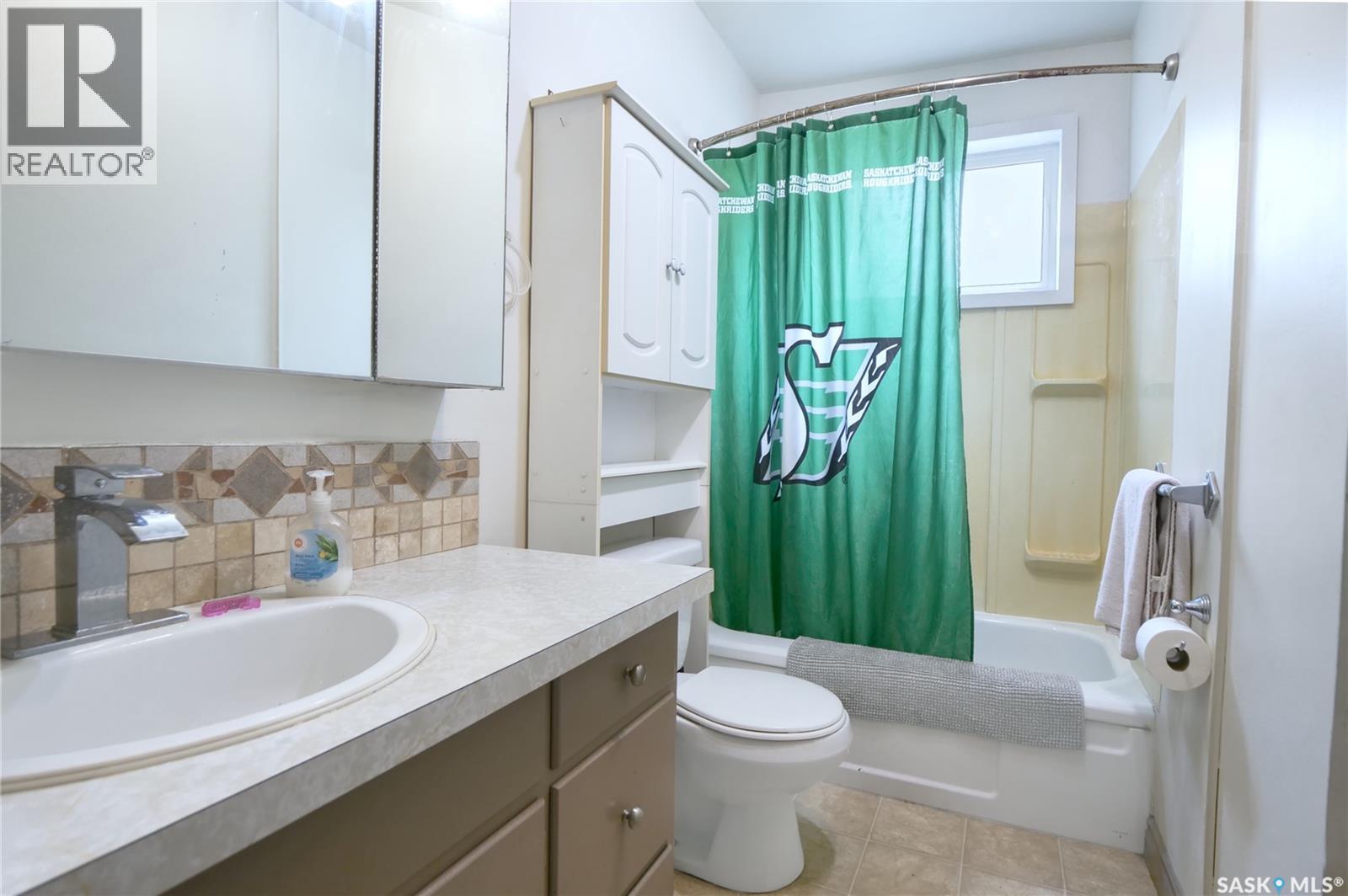 460 Iroquois Street W, Moose Jaw, Saskatchewan  S6H 5B3 - Photo 11 - SK040029