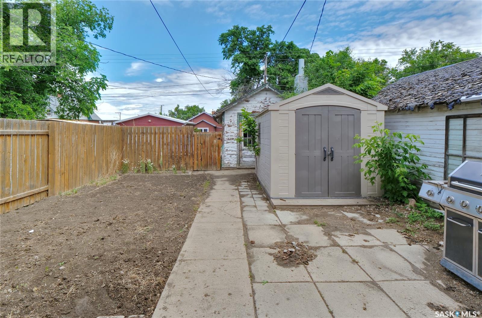 460 Iroquois Street W, Moose Jaw, Saskatchewan  S6H 5B3 - Photo 20 - SK040029