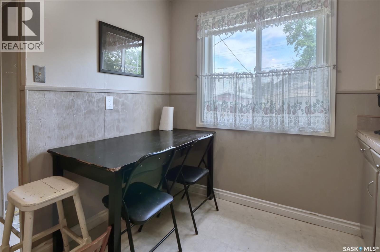 460 Iroquois Street W, Moose Jaw, Saskatchewan  S6H 5B3 - Photo 8 - SK040029