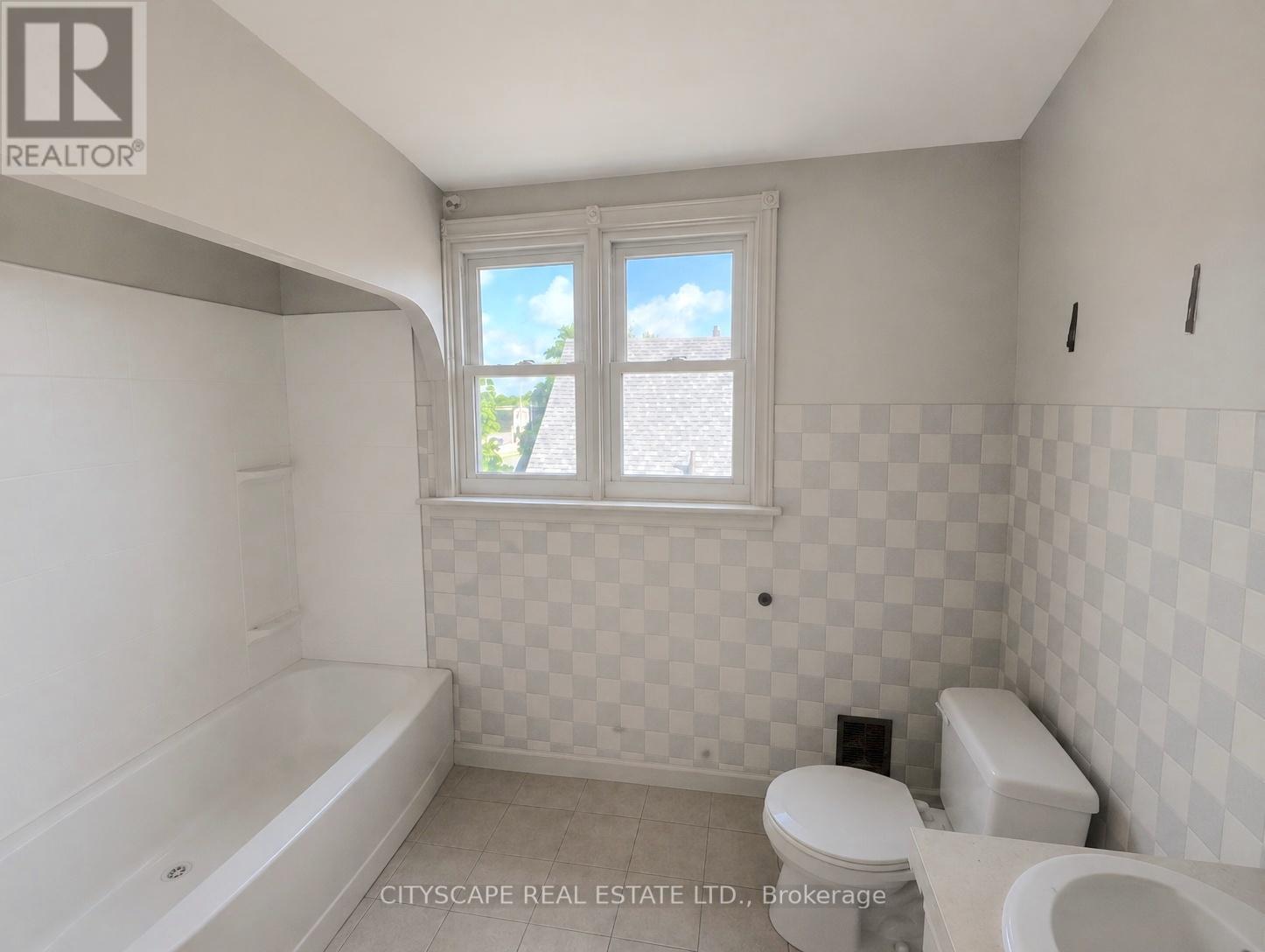 238 Lancaster Street W, Kitchener, Ontario  N2H 4V1 - Photo 18 - X13465556