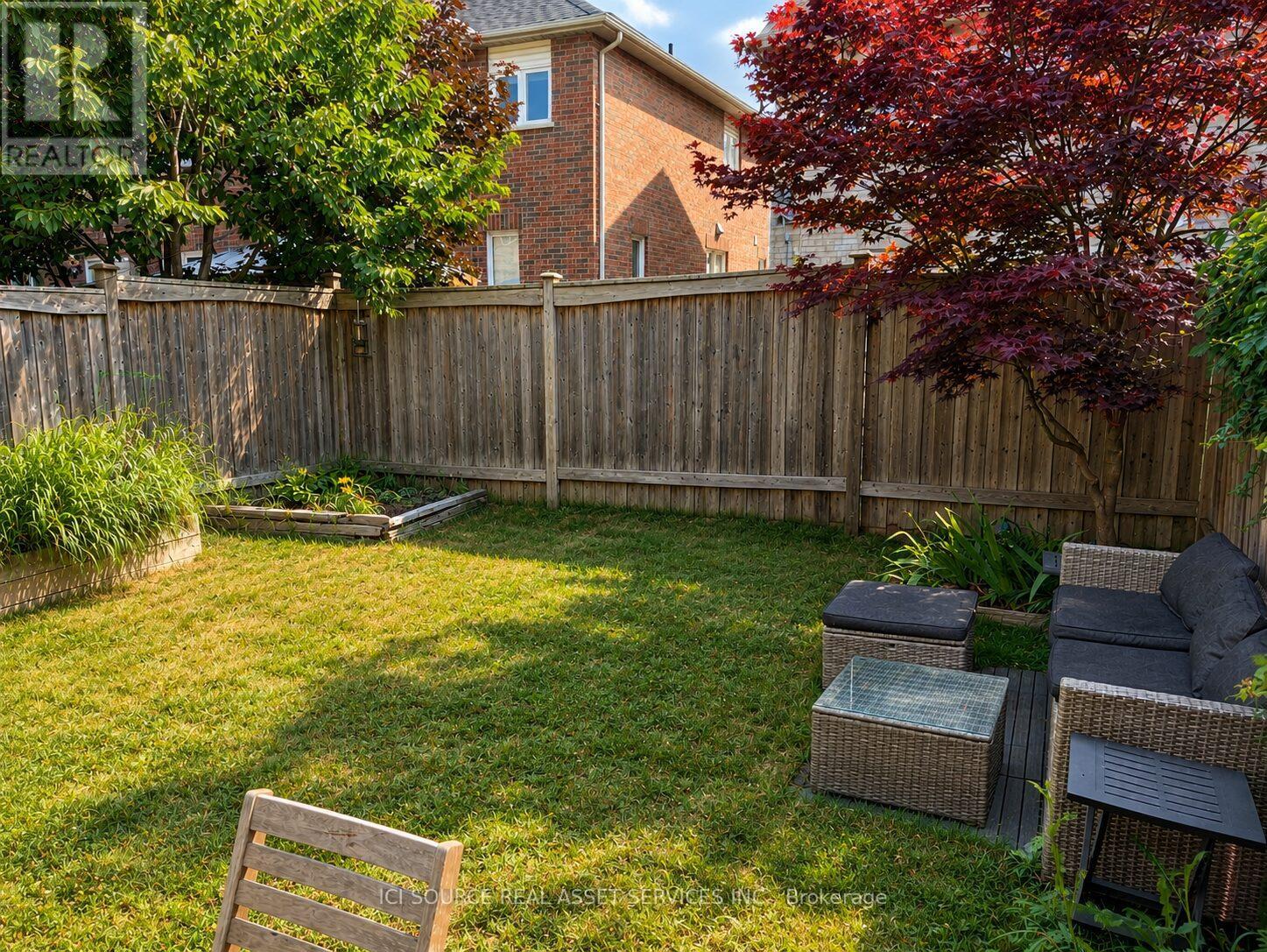 21 Heritage Hollow Estate Street, Richmond Hill, Ontario L4S 2X4 - Photo 10 - N13465574