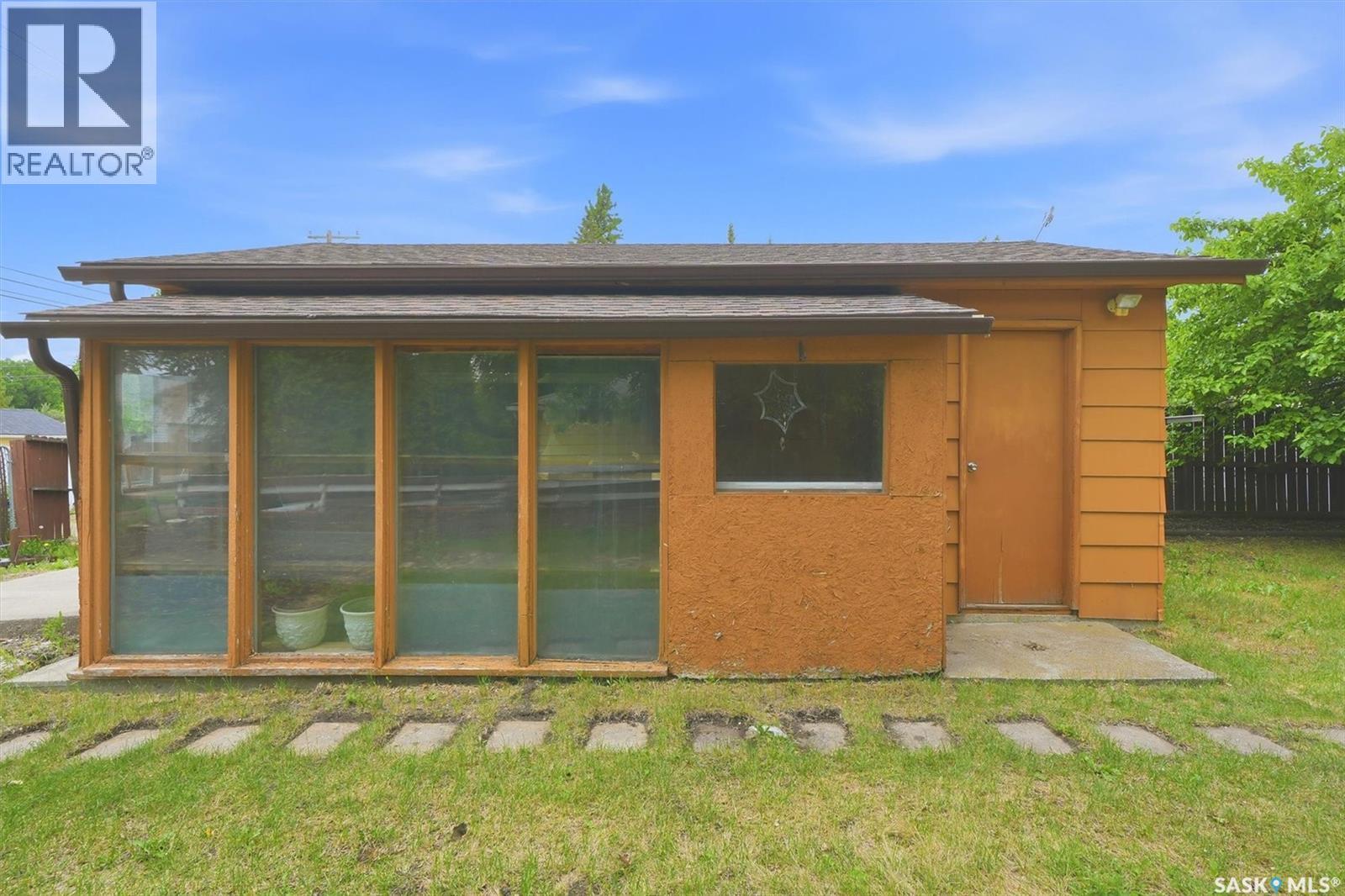 2406 Clarence Avenue S, Saskatoon, Saskatchewan  S7J 1M1 - Photo 35 - SK040020