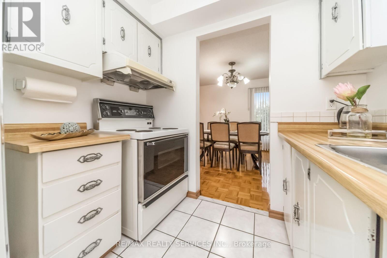 27 Ashford Court, Brampton, Ontario  L6V 3E2 - Photo 15 - W13465630
