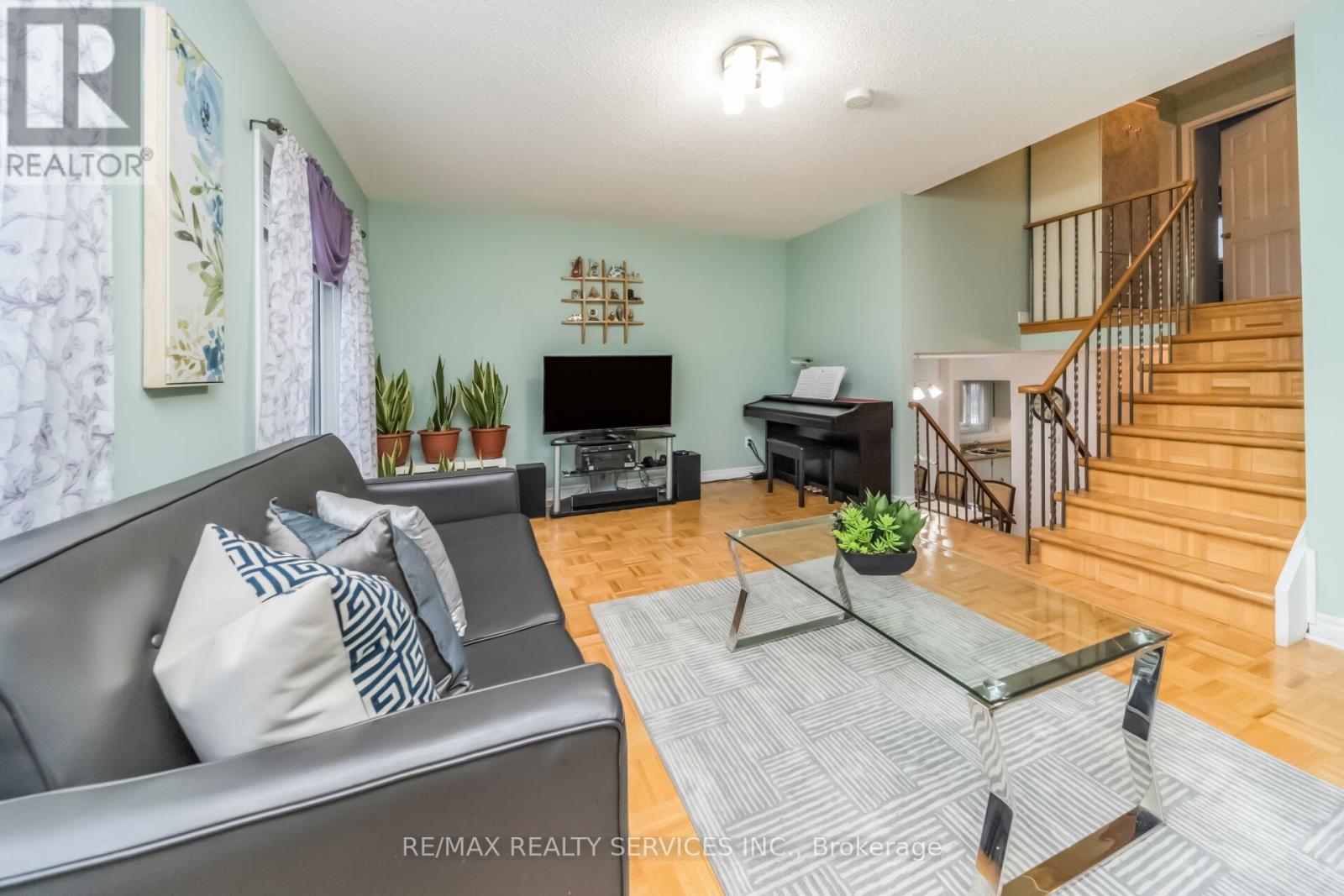 27 Ashford Court, Brampton, Ontario  L6V 3E2 - Photo 23 - W13465630