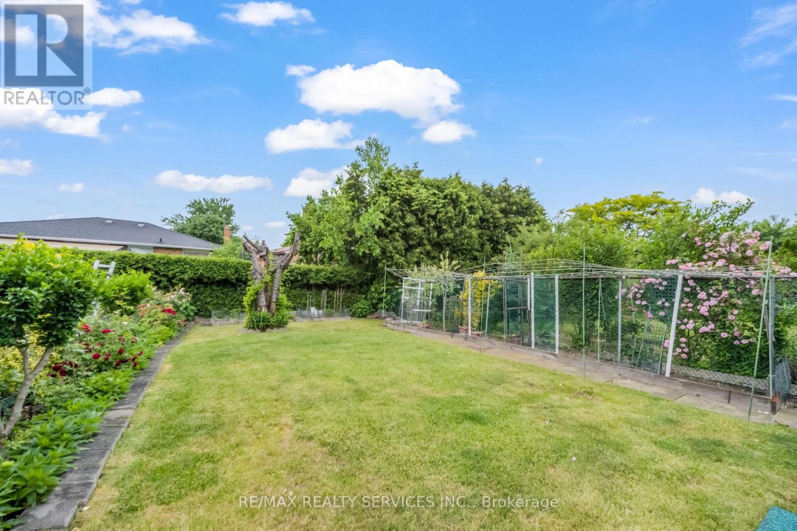 27 Ashford Court, Brampton, Ontario  L6V 3E2 - Photo 43 - W13465630