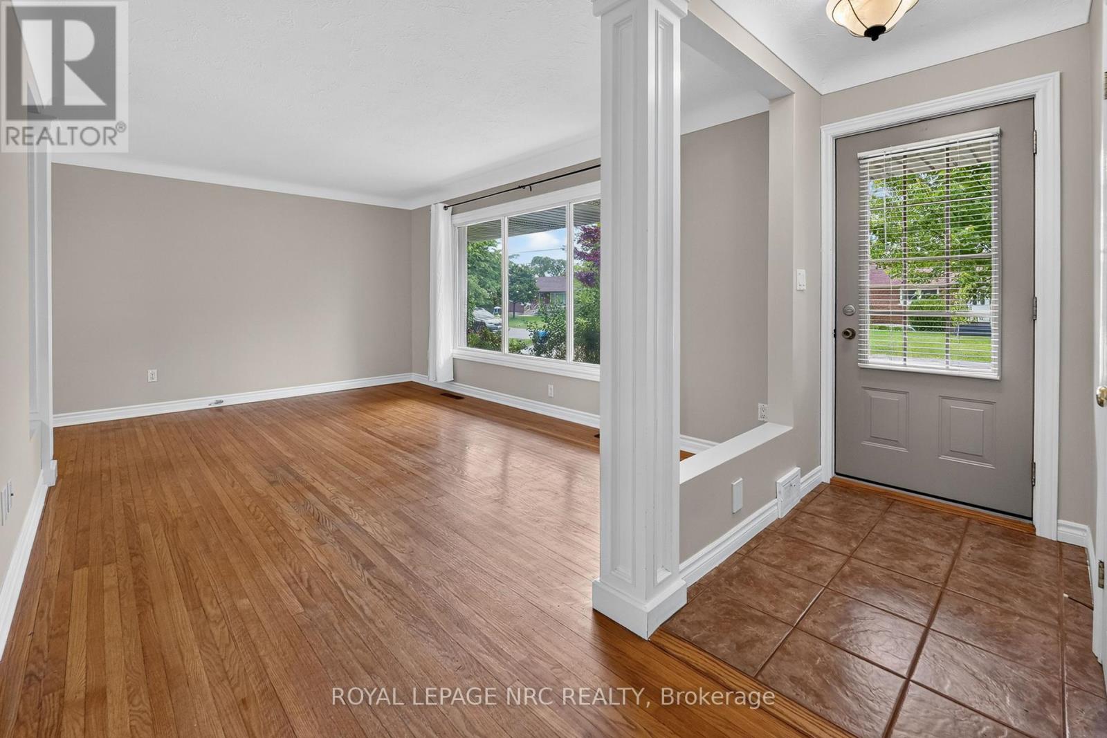 22 Mckenzie Street, St. Catharines, Ontario  L2M 2N1 - Photo 4 - X13465688