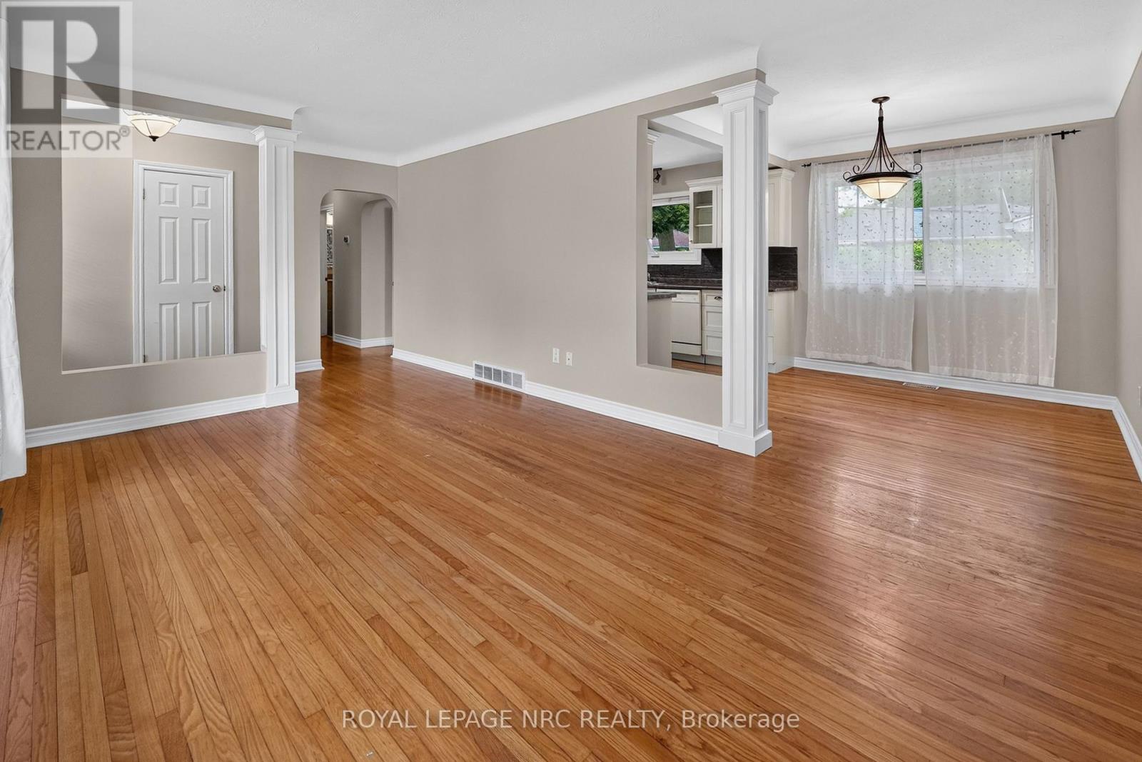 22 Mckenzie Street, St. Catharines, Ontario  L2M 2N1 - Photo 6 - X13465688
