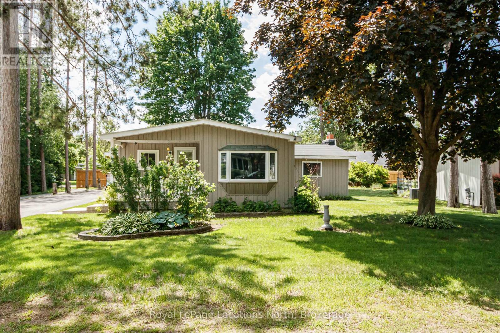 5 - 5 GOLF AVENUE SW, Wasaga Beach, Ontario
