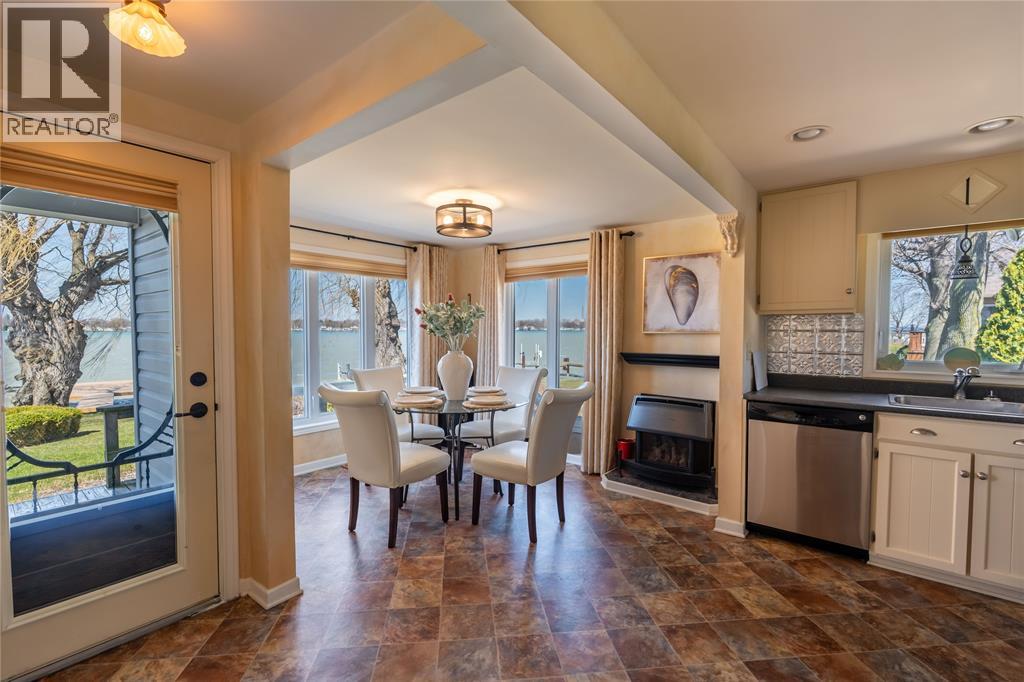 2995 St. Clair Parkway, Sombra, Ontario  N0P 2H0 - Photo 11 - 26014514