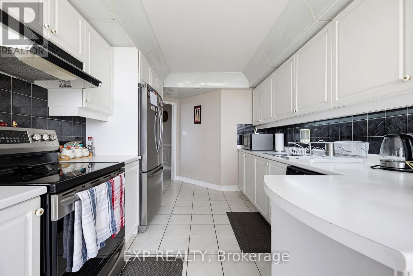 1605 - 168 Bonis Avenue, Toronto, Ontario  M1T 3V6 - Photo 18 - E13465654