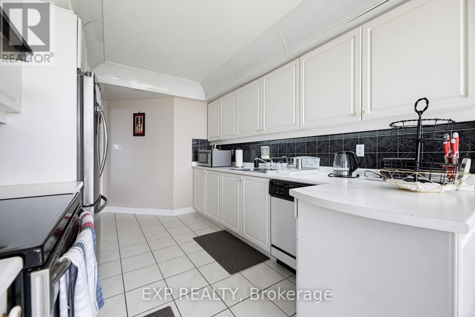 1605 - 168 Bonis Avenue, Toronto, Ontario  M1T 3V6 - Photo 19 - E13465654