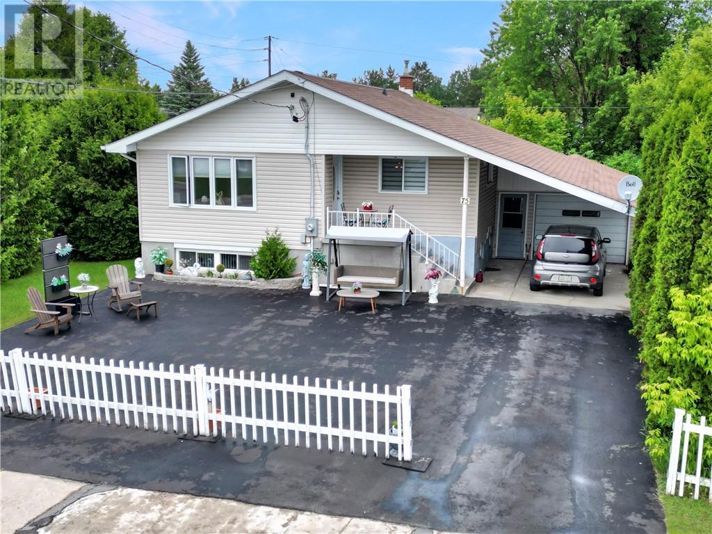 75 Main Street East, Chelmsford, Ontario