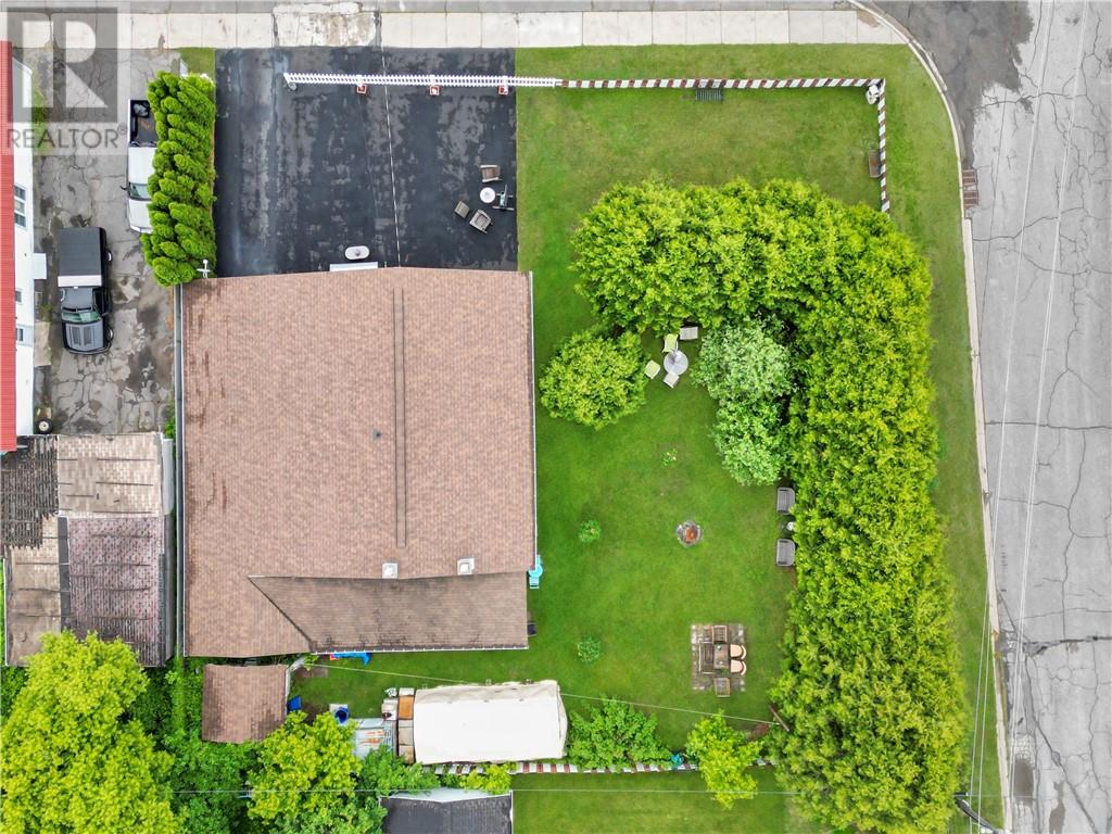 75 Main Street East, Chelmsford, Ontario  P0M 1L0 - Photo 4 - 2128677