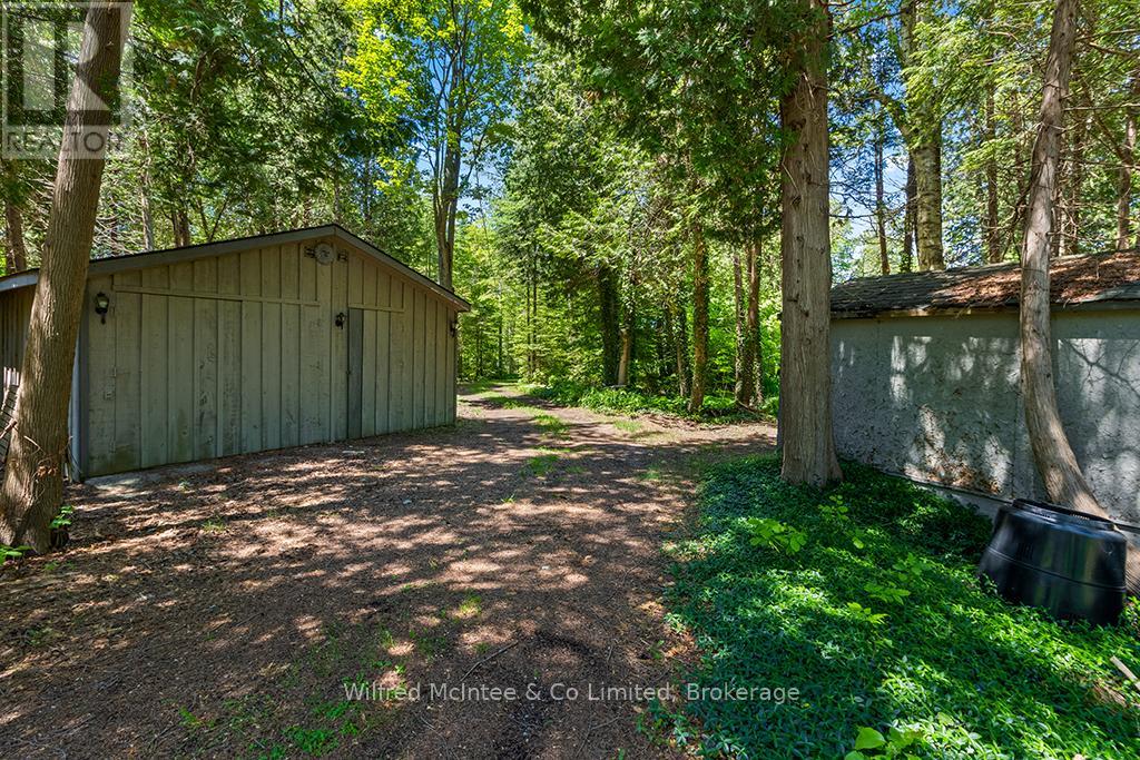 925 Bruce Road 13, Native Leased Lands, Ontario  N0H 2L0 - Photo 9 - X13465682