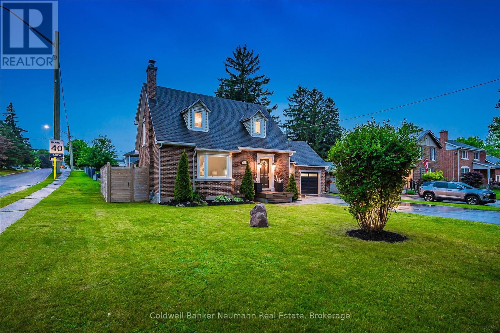 331 Main Street, Cambridge, Ontario N1R 1Y4 - Photo 2 - X13465690