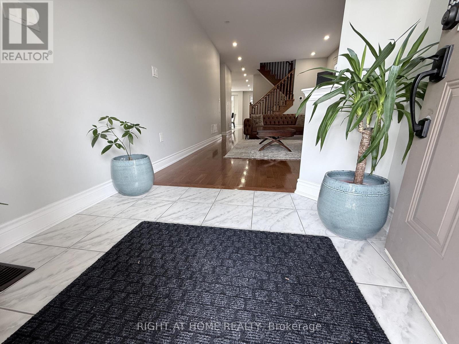 131 Killington Avenue, Vaughan, Ontario  L4H 3Z6 - Photo 5 - N13465706
