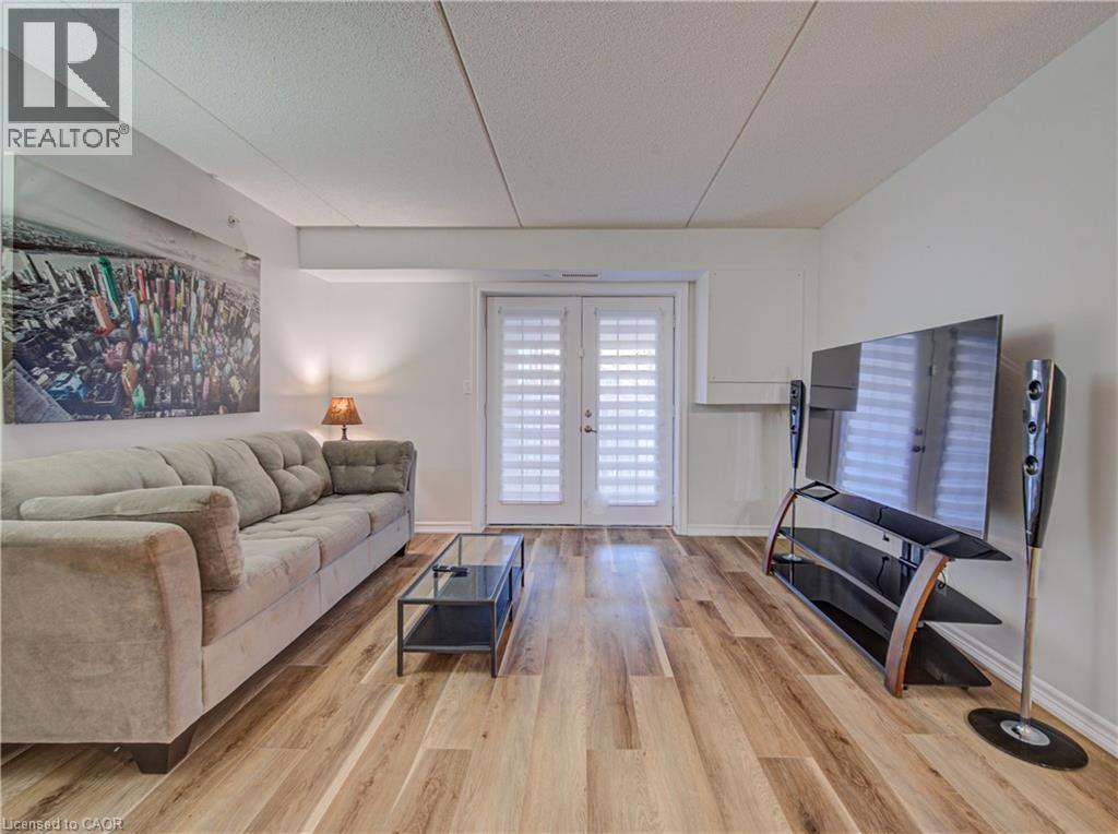 1490 BISHOPS Gate Unit# 106, Oakville, Ontario