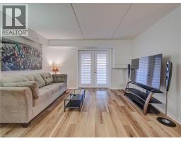 1490 BISHOPS Gate Unit# 106, oakville, Ontario