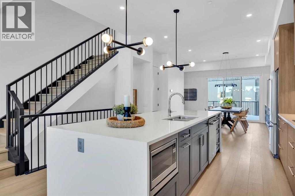133 Greenwich Common NW, Calgary, Alberta  T3B 6P1 - Photo 11 - A2322579