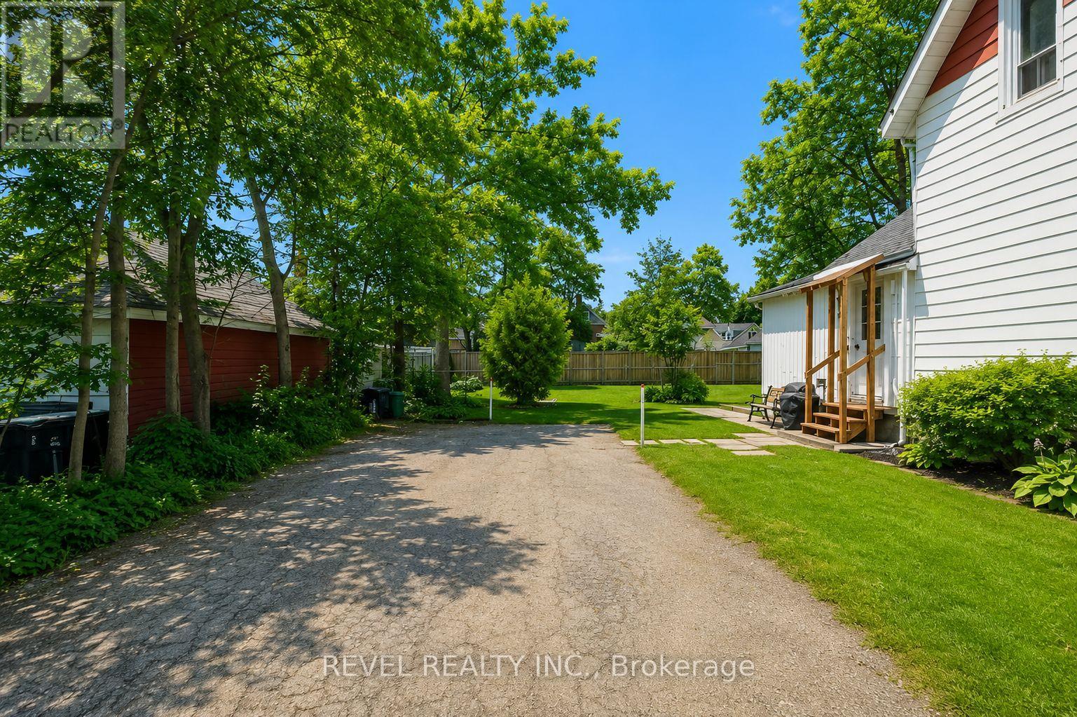 44 Parkside Drive, Barrie, Ontario  L4N 1W9 - Photo 25 - S12980330