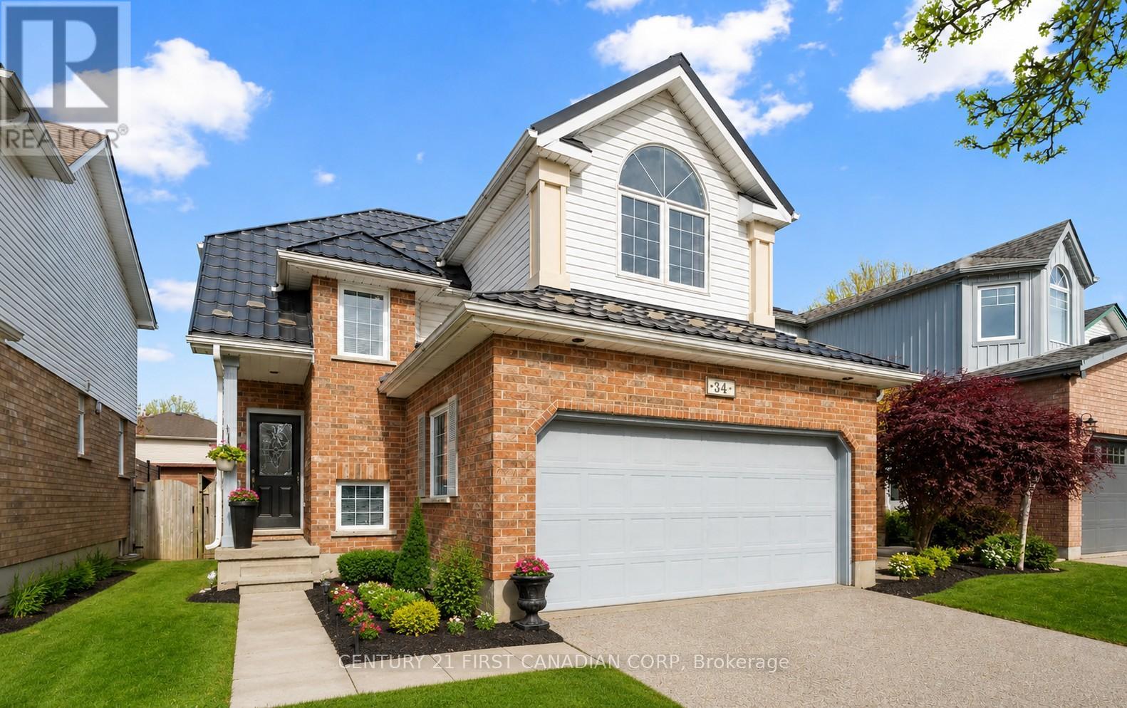 34 Waxwing Crescent, Guelph, Ontario  N1C 1E3 - Photo 1 - X13465732