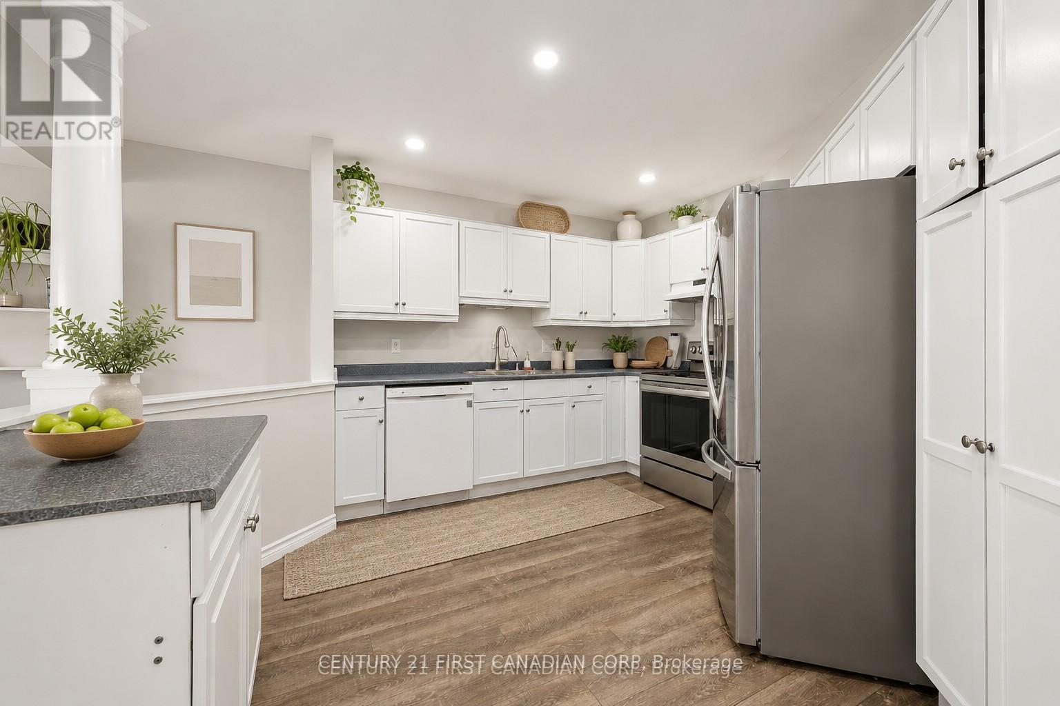 34 Waxwing Crescent, Guelph, Ontario  N1C 1E3 - Photo 3 - X13465732