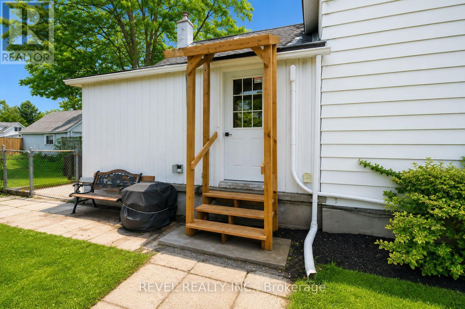 44 Parkside Drive, Barrie, Ontario  L4N 1W9 - Photo 26 - S12980330