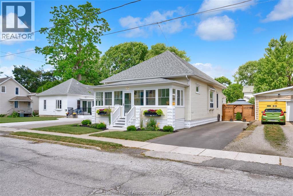 17 Lowe Street, Chatham, Ontario  N7L 1J6 - Photo 5 - 26014330