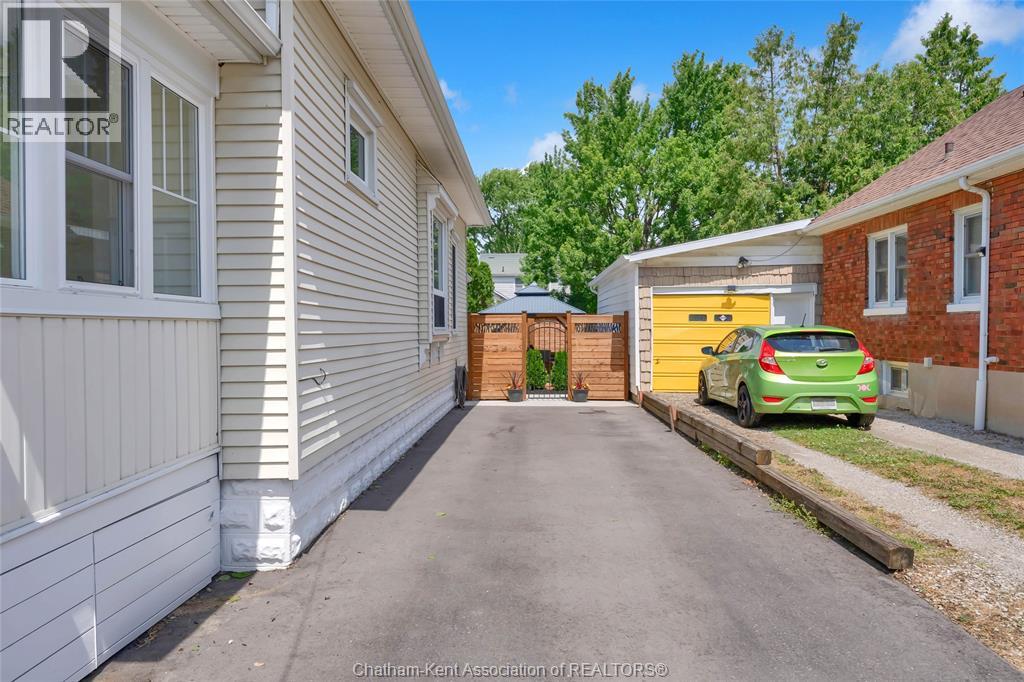 17 Lowe Street, Chatham, Ontario  N7L 1J6 - Photo 6 - 26014330