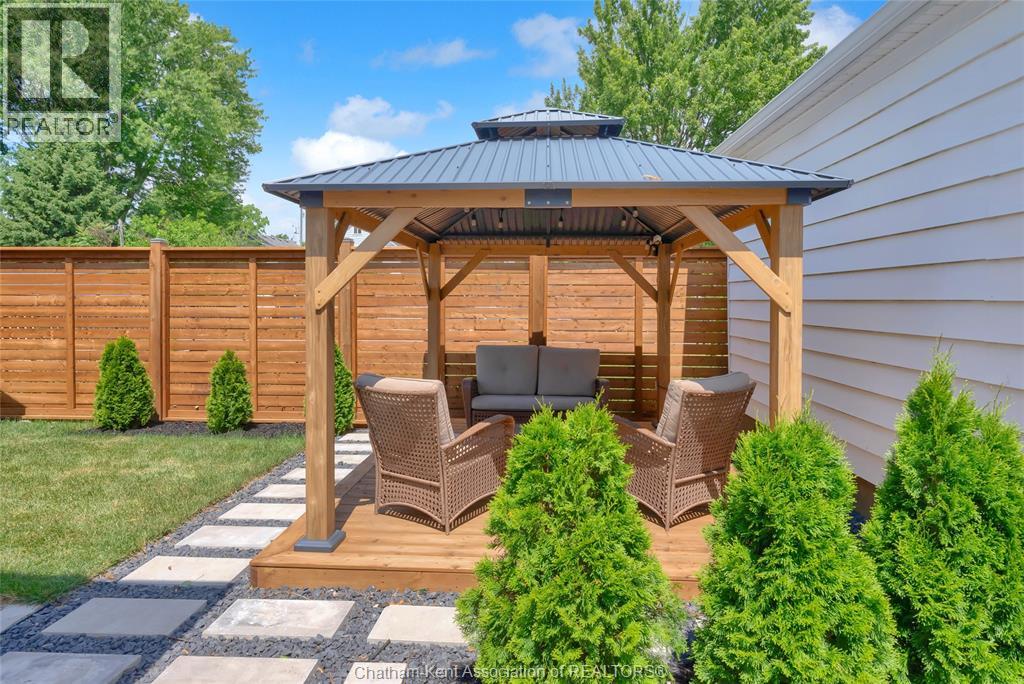 17 Lowe Street, Chatham, Ontario  N7L 1J6 - Photo 8 - 26014330