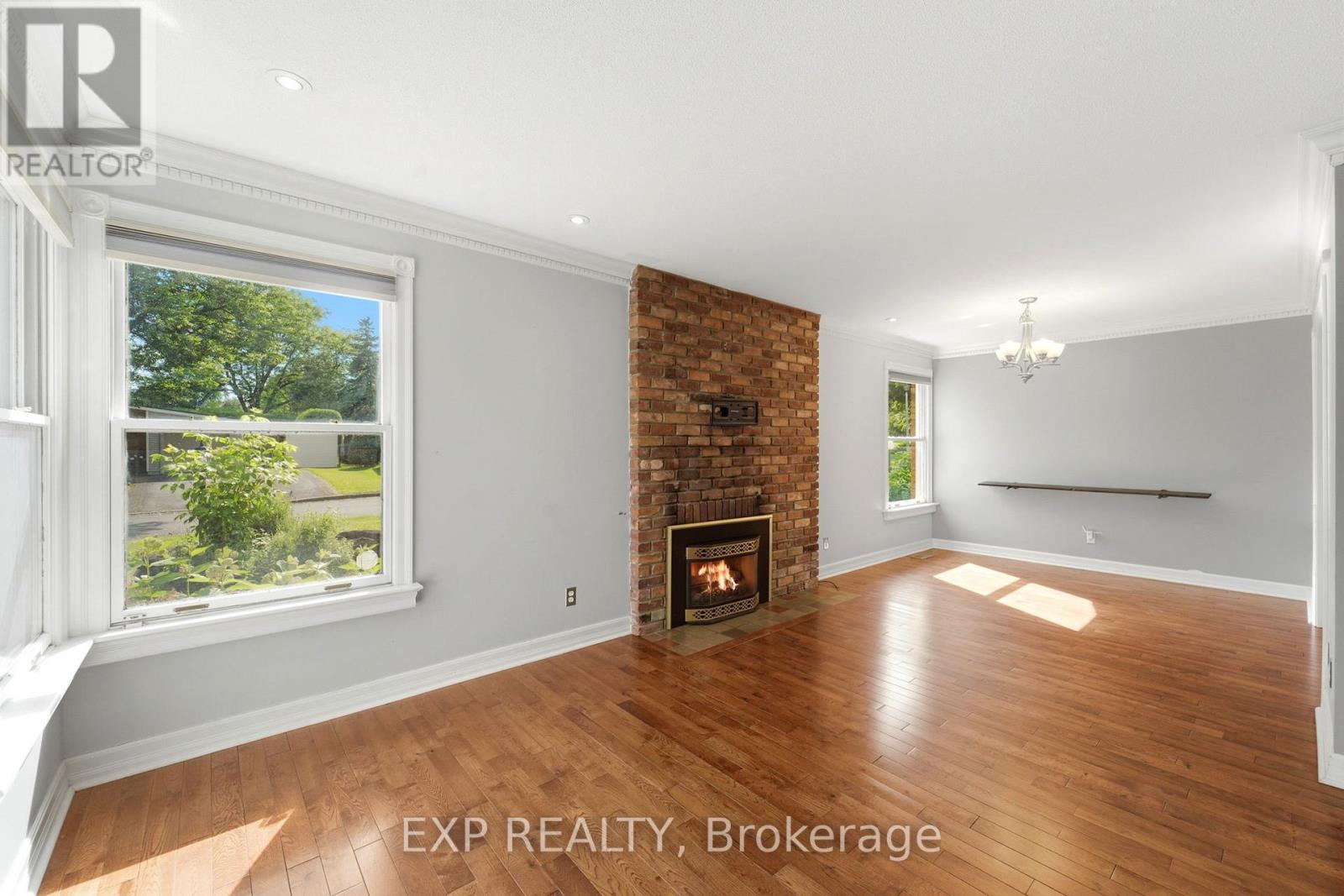 956 Gold Crescent, Ottawa, Ontario  K2B 8C5 - Photo 5 - X13465826