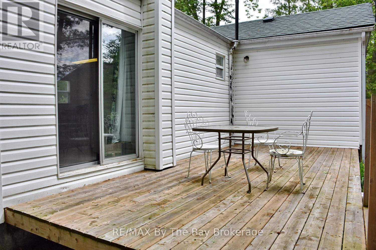 13 5th Lane, Wasaga Beach, Ontario  L9Z 2E9 - Photo 10 - S13465818