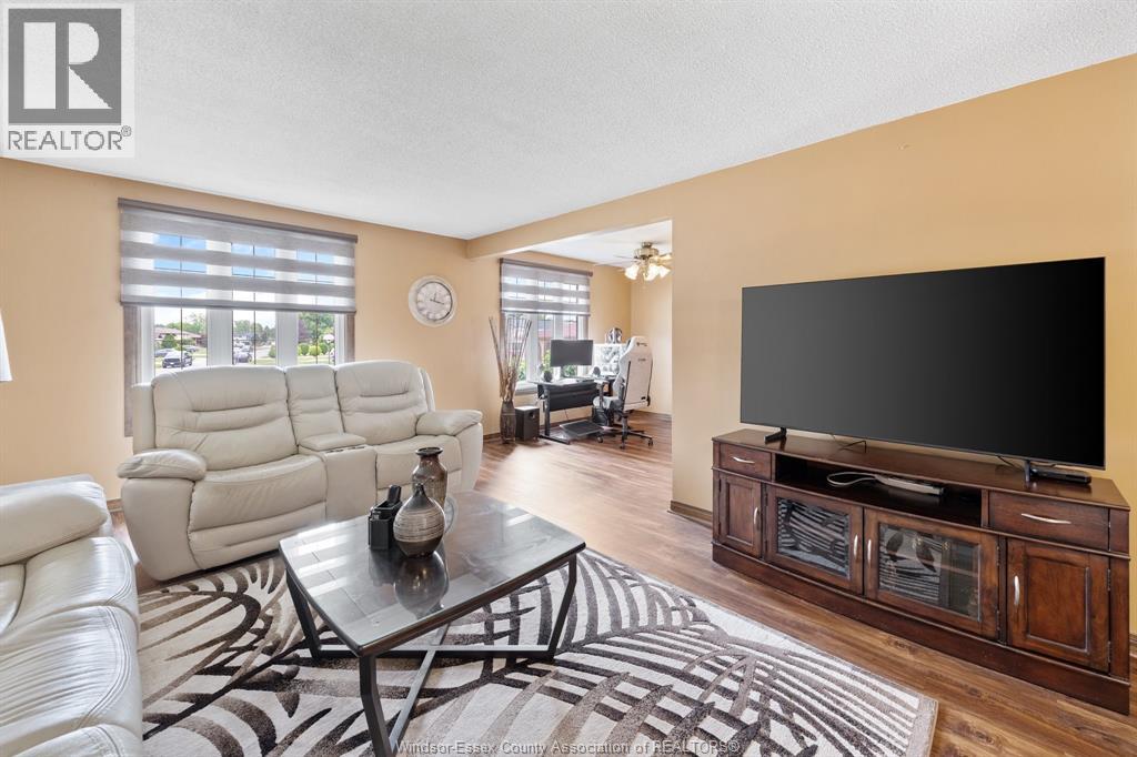 1251 Huntwick Place, Lasalle, Ontario  N9H 2B4 - Photo 4 - 26014415