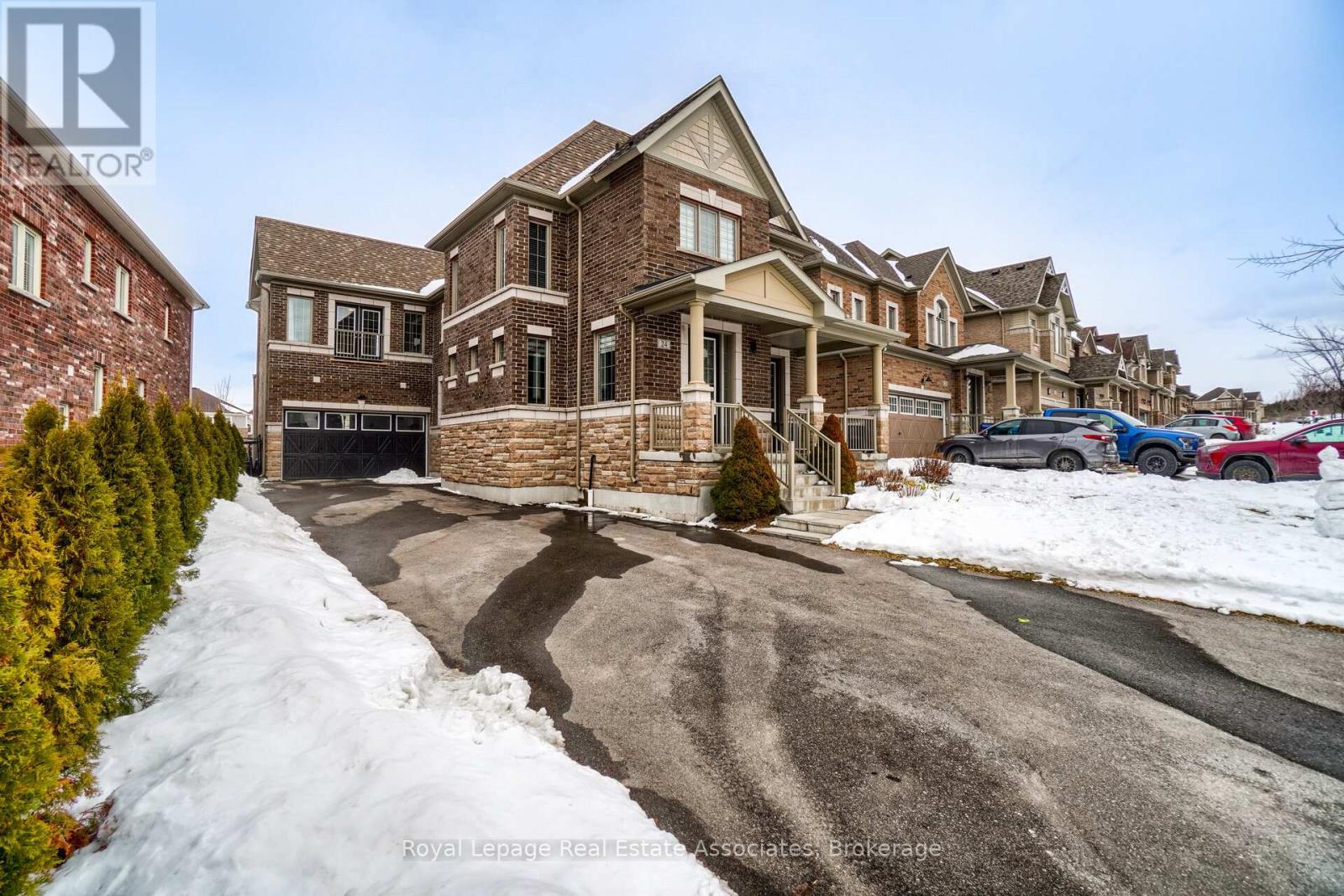 24 BURKE STREET, New Tecumseth, Ontario