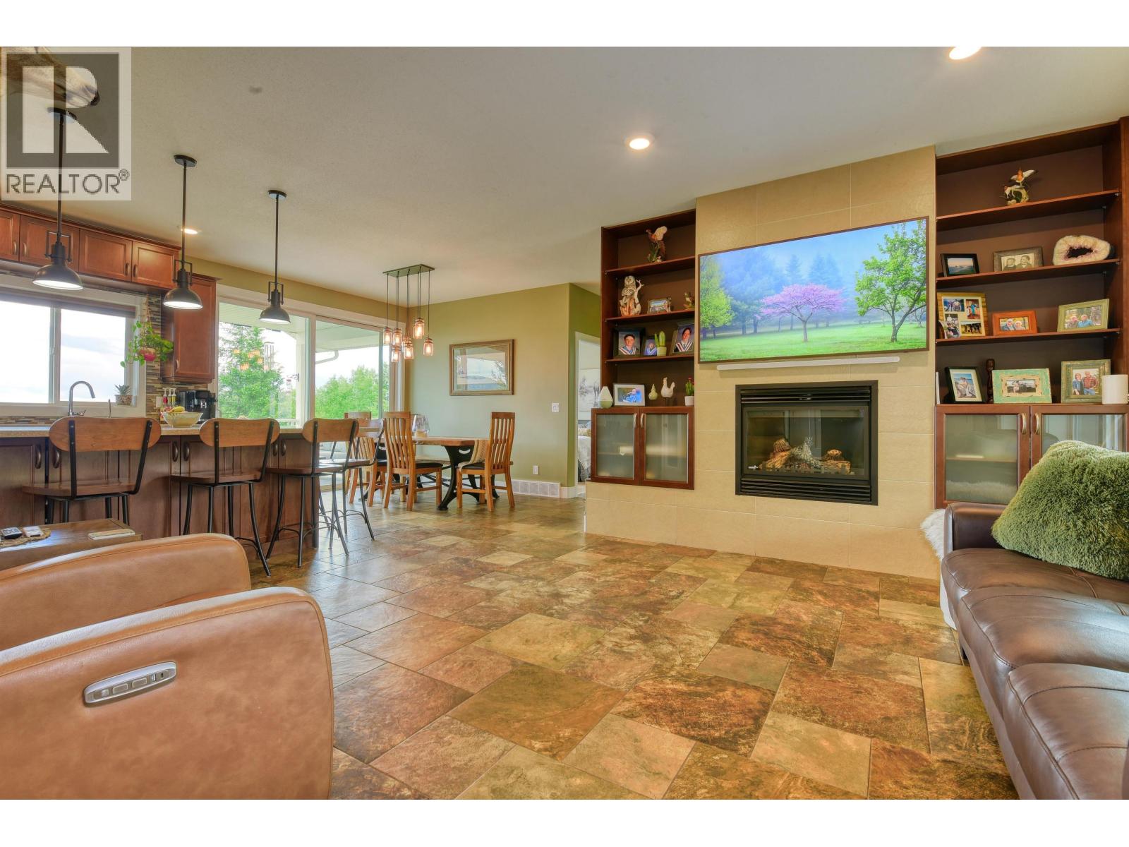 266 Woodland Drive, Williams Lake, British Columbia  V2G 4P9 - Photo 4 - R3137792