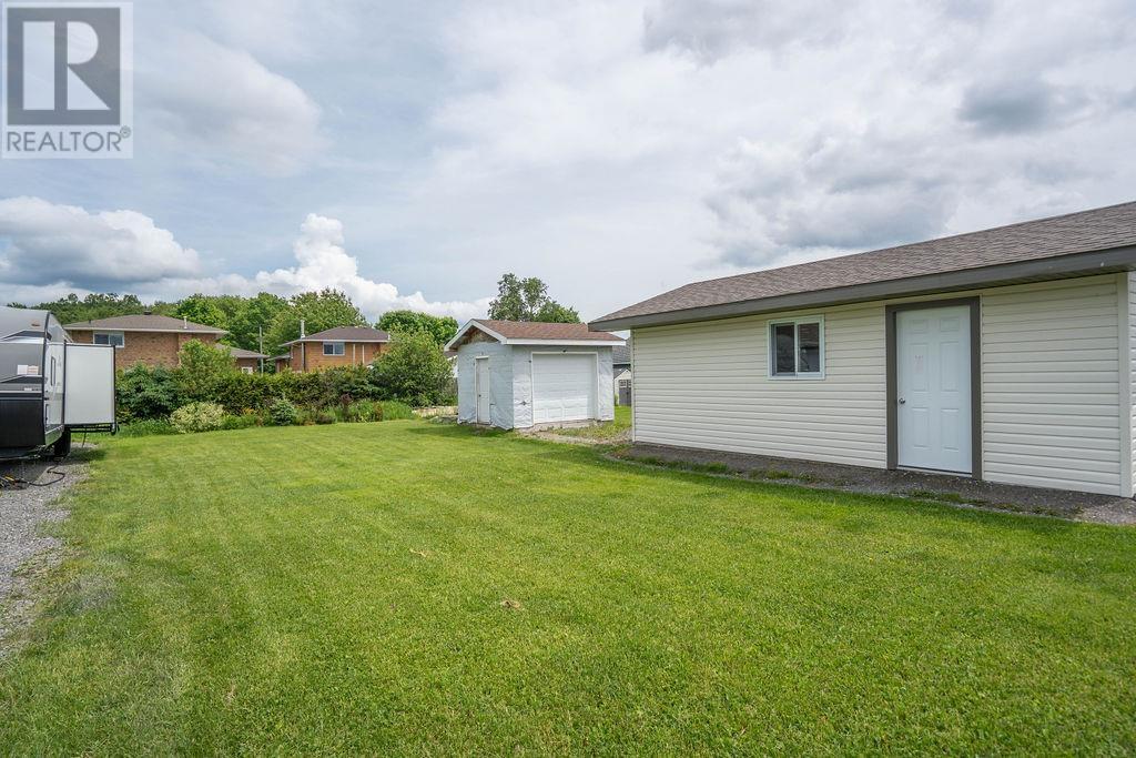 102 Central Creek Dr, Sault Ste. Marie, Ontario  P6C 6H3 - Photo 7 - SM261511