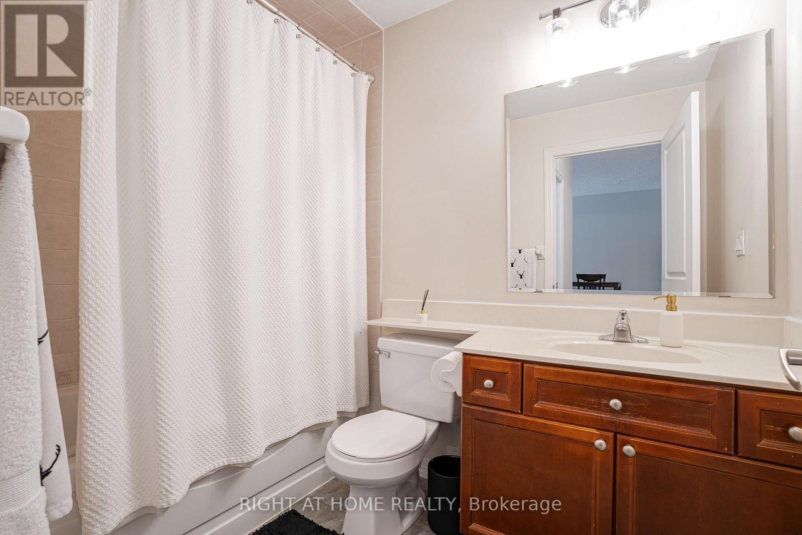 117 - 245 Dalesford Road, Toronto, Ontario  M8Y 4H7 - Photo 9 - W13465744